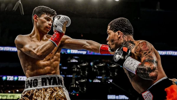 Ανίκητος ο “Τανκ” Ντέιβις! +(vid)