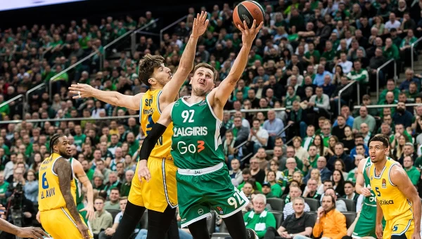 Η Μακάμπι πέρασε, η Ζαλγκίρις ελπίζει [vids]