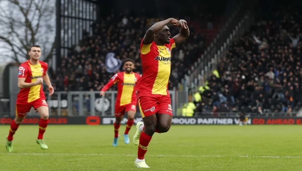 Α’ Ολλανδίας: Γκο Αχέντ Ιγκλς – Βααλβάικ, “ξεφεύγει” το σκορ!