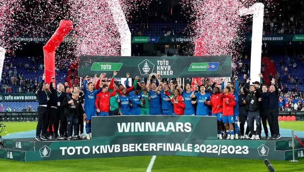 Η Αϊντχόφεν κυπελλούχος στη «ρωσική ρουλέτα» [vid]