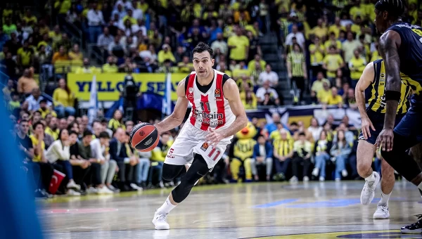 Buzzer beater του Σλούκα και «ερυθρόλευκο» διπλό [vids]