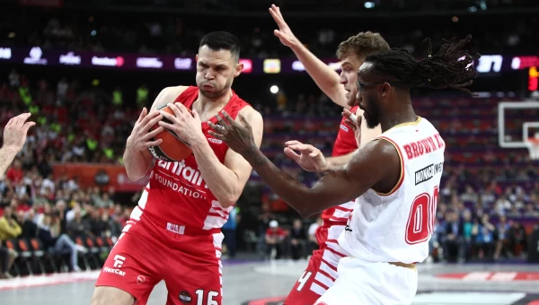 Ο επιβλητικός Ολυμπιακός ψήφισε πρόκριση και τελικό [vids]