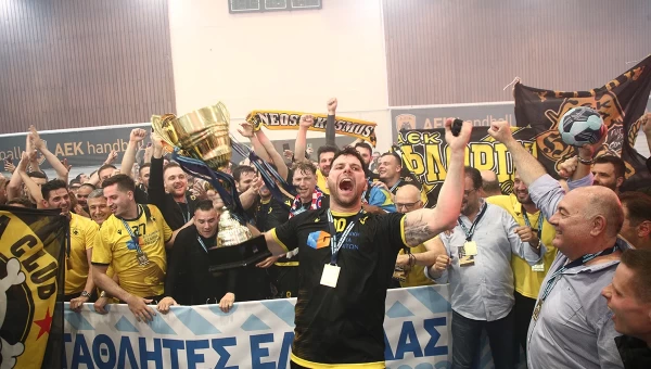 Πρωταθλήτρια Ελλάδας η ΑΕΚ [vid]