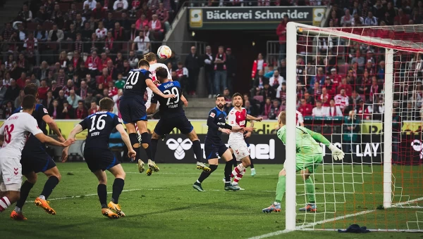 Πεντάρα η Κολωνία, «καταδίκασε» την Χέρτα! [vid]