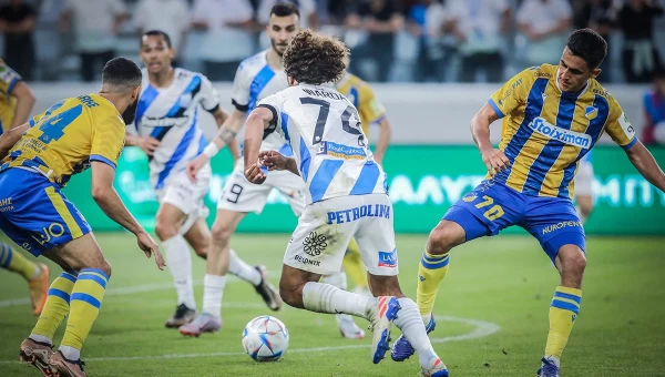 Ήττα του ΑΠΟΕΛ και πρωταθλητής ο Άρης Λεμεσού [vids]