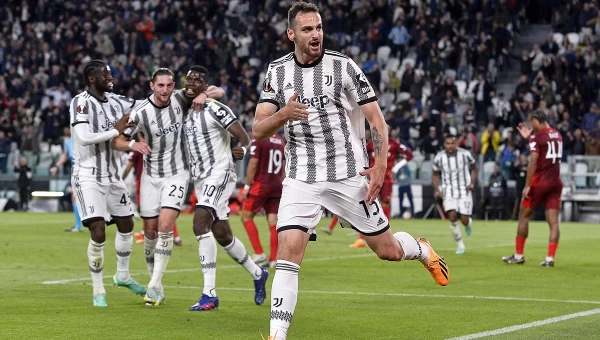 Οι «μπιανκονέρι» έσωσαν την... παρτίδα [vid]