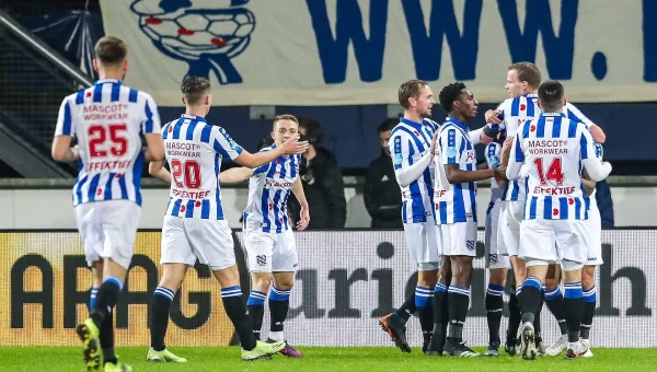 Α’ Ολλανδίας: Βάση η Χέρενφεν!