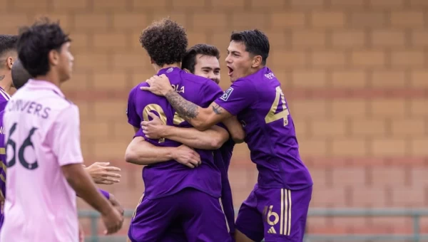 Θέαμα στο ντέρμπι της Φλόριντα