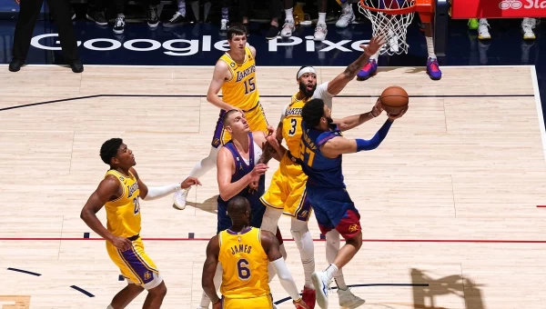 NBA: "Καίγονται" οι Λέικερς