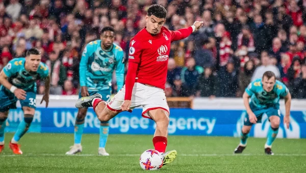 Νίκες παραμονής για Νότιγχαμ και Έβερτον [vids]