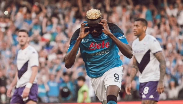 Κυνική Γιουβέντους, Νάπολι με φινέτσα [vids]