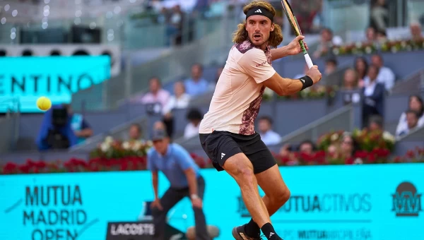 Ανατροπή και πρόκριση για τον Τσιτσιπά [vids]