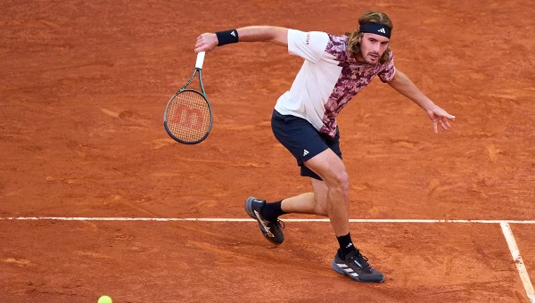 Ο Στρουφ «σταμάτησε» τον Τσιτσιπά [vids]