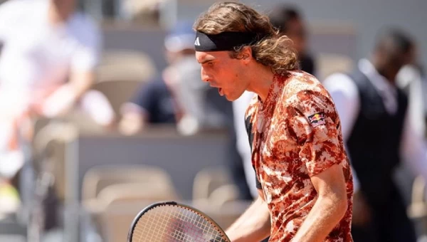 Τσιτσιπάς: Ξεπέρασε τον Μπαένα και για 5η σερί χρονιά είναι στους «32» του Roland Garros