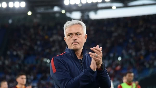 "Ο Μουρίνιο έχει πρόταση από τον Ολυμπιακό", γράφει δημοσίευμα της "Fotospor"