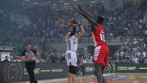 Ο Παναθηναϊκός ισοφάρισε κόντρα στον «λαβωμένο» Ολυμπιακό [vids]