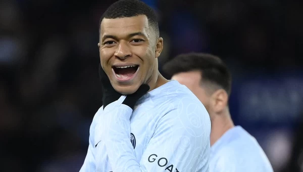 Μήνυμα Εμπαπέ στην Παρί για... ξεχωριστό μέλλον! [vid]