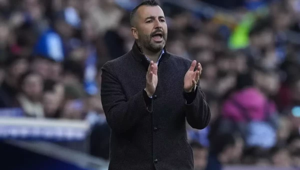 Ήρθε στη Αθήνα ο Μαρτίνεθ για τον Ολυμπιακό και ανακοινώθηκε