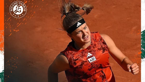 Η Μούχοβα «πέταξε» εκτός τελικού την Σαμπαλένκα [vid]