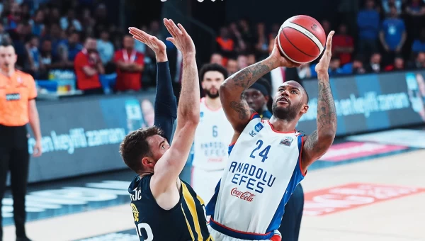 Στον τελικό η Εφές, έστειλε για... διακοπές την Φενέρμπαχτσε [vids]