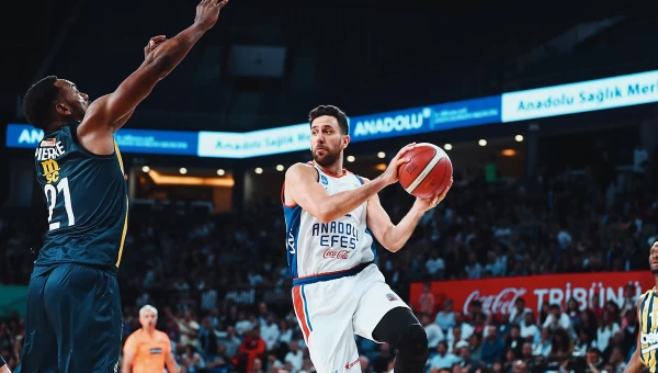 Μεγάλη ανατροπή της Εφές και προβάδισμα για τους τελικούς [vids]