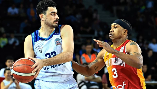 Στα ημιτελικά η Τουρκ Τέλεκομ [vids]