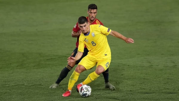 Με Ουκρανία και… Under