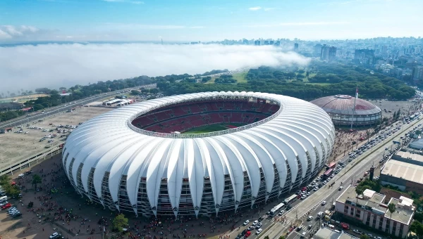 Η ανάγκη της Ιντερνασιονάλ και η Φορταλέσα!