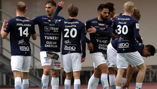 Άσο με Over για Ούλου