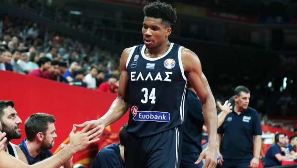 Ο Γιάννης Αντετοκούνμπο δεν θα αγωνιστεί στο MundoBasket