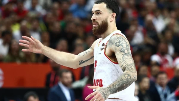 Ολυμπιακός: Σενάρια για Τζέιμς!