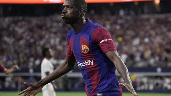 Απογοητεύτηκε ο Τσάβι από την αποχώρηση του Ντεμπελέ από την Μπαρτσελόνα