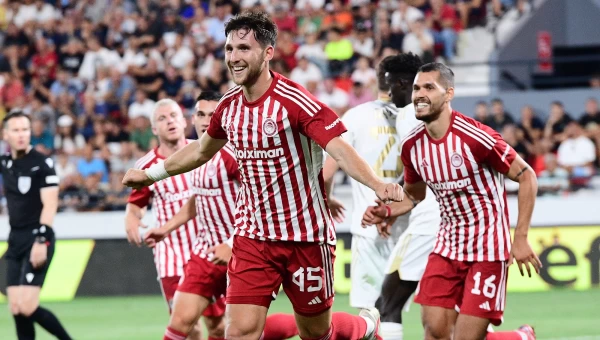 Επίδειξη δύναμης του Ολυμπιακού, 0-3 την Τσουκαρίτσκι [vid]