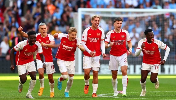 Με την δύναμη της έδρας!