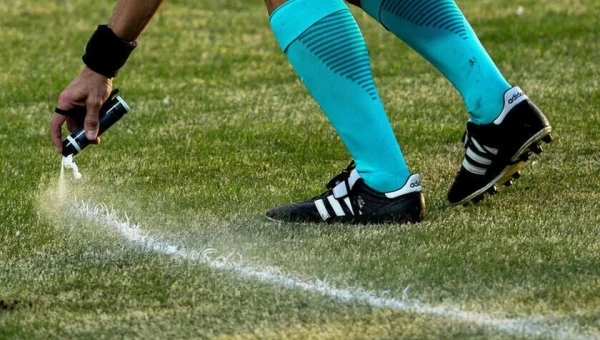 Κατηγορούν την ΕΠΟ οι απλήρωτοι διαιτητές της Super League 2