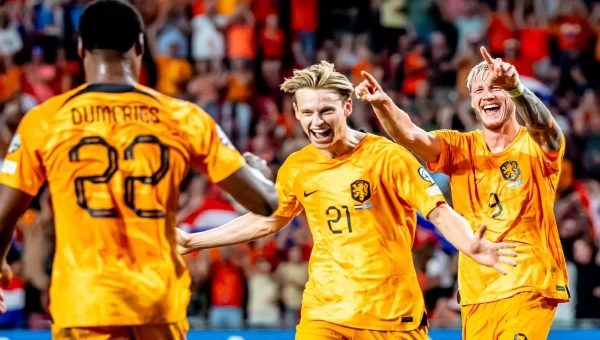 Προκριματικά Euro: Ιρλανδία – Ολλανδία, “ανεβάζουν” ταχύτητα οι “οράνιε”