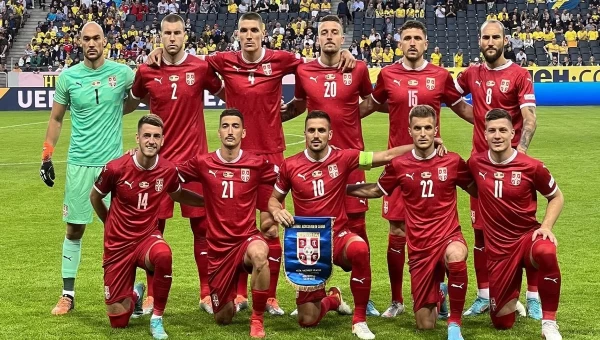 Με τους γηπεδούχους!