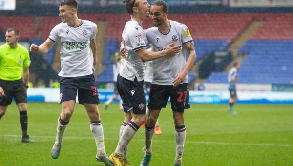 Λιγκ Τρόφι: Με απουσίες η Μπόλτον! 