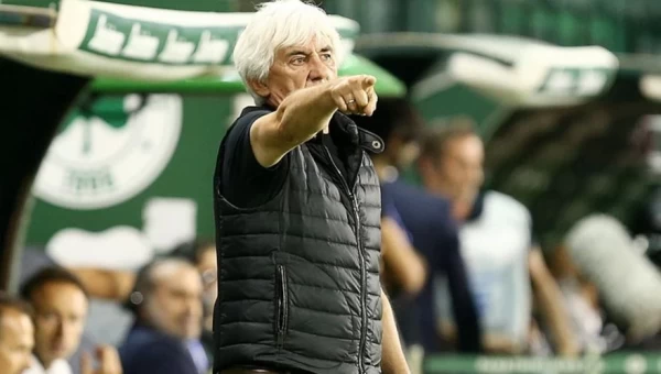 Απόλυτα ικανοποιημένος από τους παίκτες του δηλώνει ο Γιοβάνοβιτς