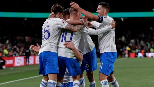 Η Ελλάδα πέρασε από την Ιρλανδία (0-2), όλα για όλα με Ολλανδία! [vid]