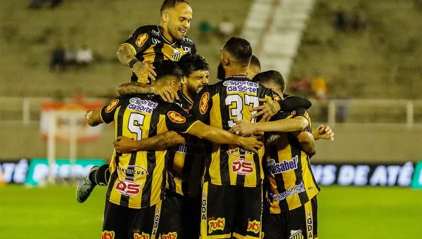 Δυνατά με Νοβοριζοντίνο