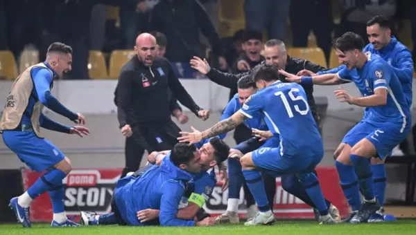 Η Ελλάδα "φρέναρε" την υπερηχητική Γαλλία (2-2)! [vid]