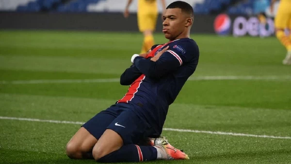 Με τις... βαριές φανέλες!