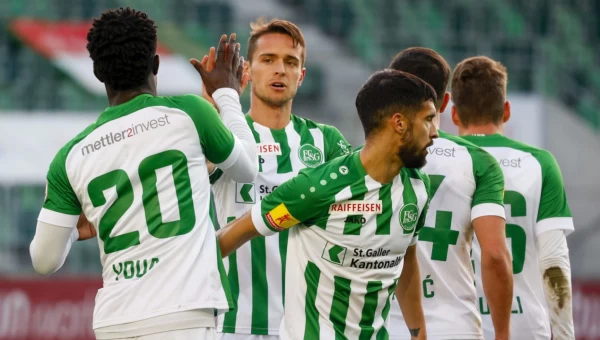 Με Σεν Γκάλεν και Νιουκάστλ