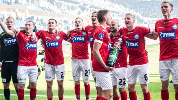 Δανία: Σίλκεμποργκ - Μίντιλαντ, δυνατό ματς με.... βροχή γκολ