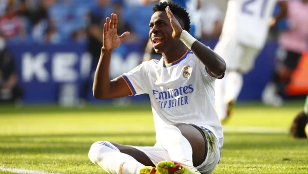 Δυόμιση μήνες εκτός ο Βινίσιους