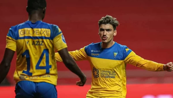 Πολλά γκολ στο Εστορίλ