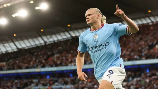 Με τους δυνατούς!