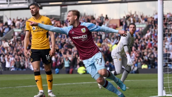 Premier League: Γουλβς - Μπέρνλι, ανοιχτές άμυνες! 