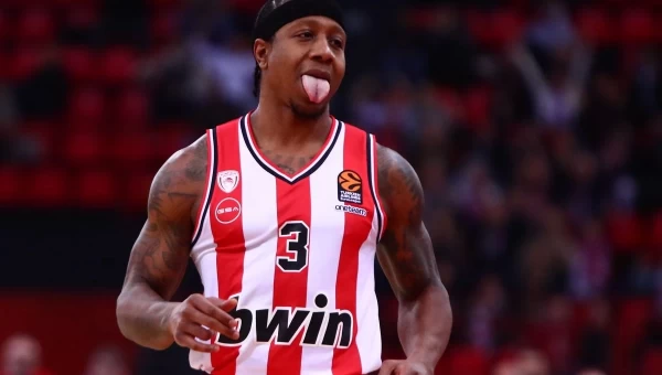 Με επικούς Κάαναν και Ράιτ ο Ολυμπιακός "σκότωσε" την Άλμπα [vid]